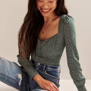 NWOT Abercrombie & Fitch Long Sleeve Button-Through V Neck Top Green